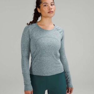lululemon athletica Women's Heathered Light Gray Long-Sleeve Performance Top
